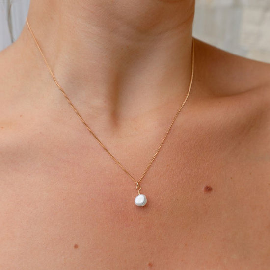 Gold Single Freshwater Pearl Necklace