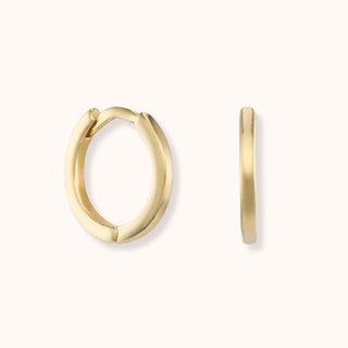 Essential Huggie Hoop Earrings