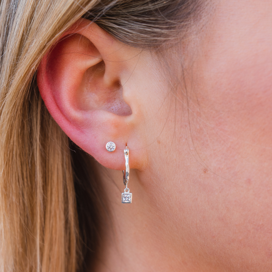 Load image into Gallery viewer, Crystal Oval Hammered Hoops &amp;amp; Mini Crystal Stud Earrings Set
