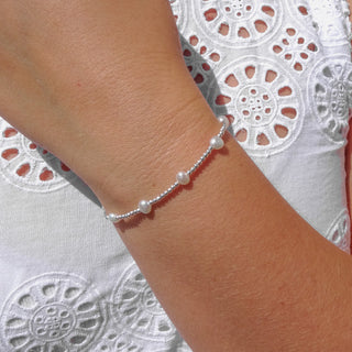 Dainty Beaded Bracelet with Freshwater Pearls