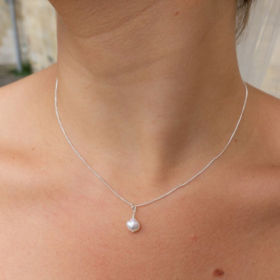 Load image into Gallery viewer, Silver Single Freshwater Pearl Necklace
