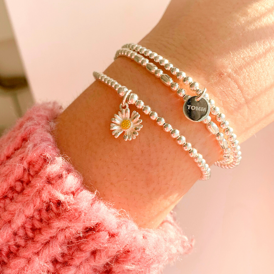 Load image into Gallery viewer, Daisy Flower Charm Bracelet- stack
